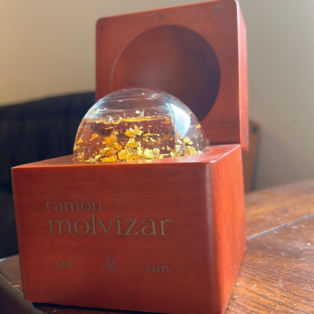 Ramon Molvizar sol sun 22 karat gold perfume